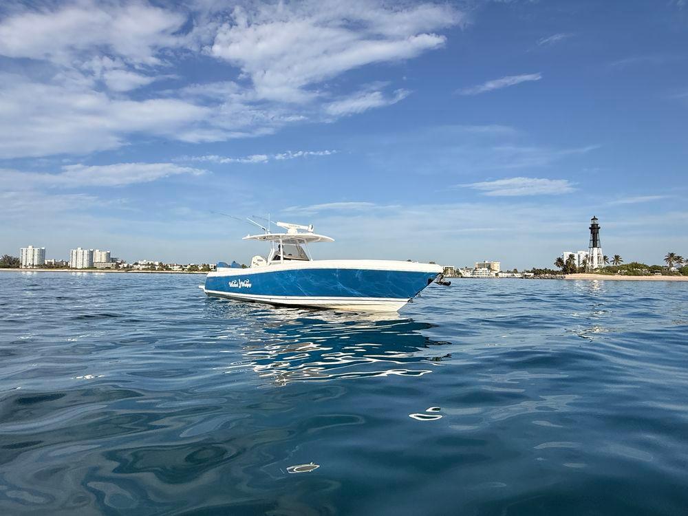 37' 2016 Intrepid 375 Center Console