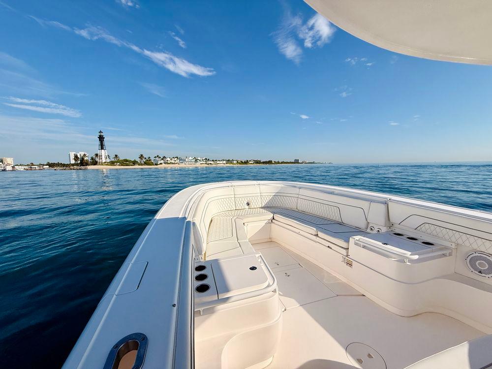37' 2016 Intrepid 375 Center Console