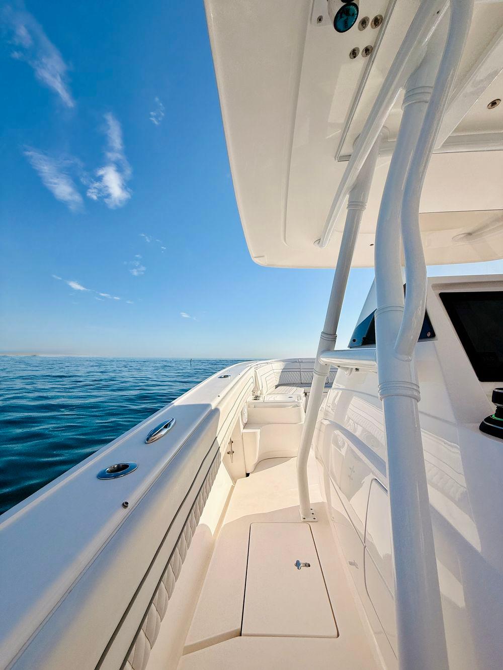 37' 2016 Intrepid 375 Center Console