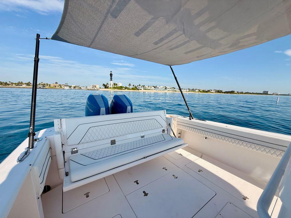 37' 2016 Intrepid 375 Center Console