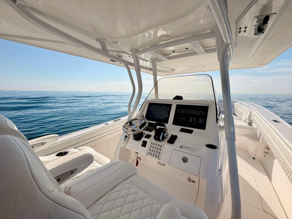 37' 2016 Intrepid 375 Center Console