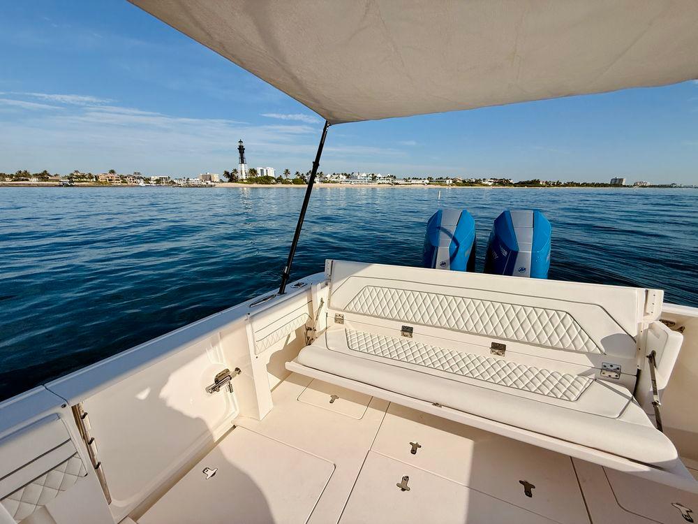37' 2016 Intrepid 375 Center Console