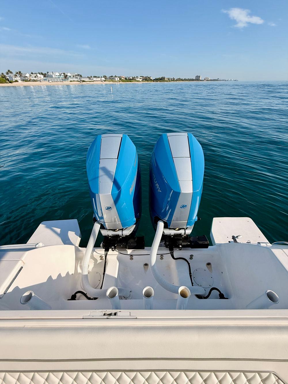 37' 2016 Intrepid 375 Center Console