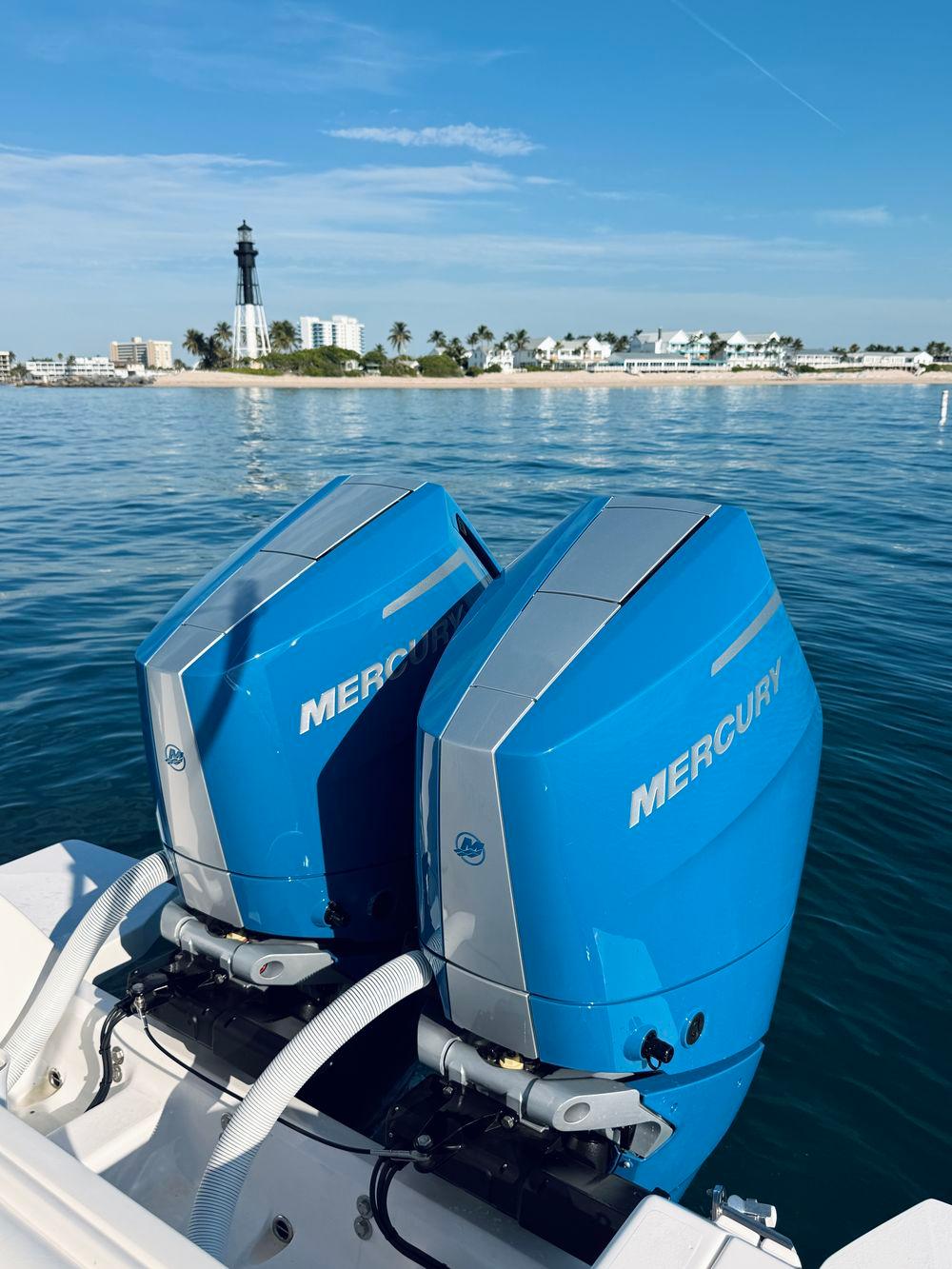 37' 2016 Intrepid 375 Center Console
