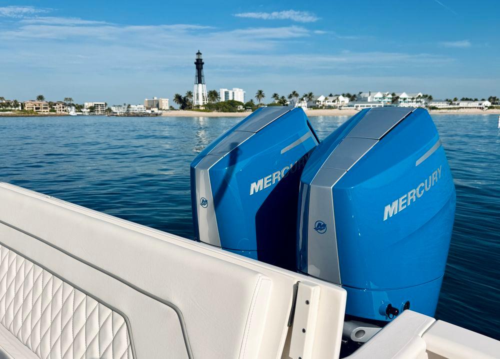 37' 2016 Intrepid 375 Center Console