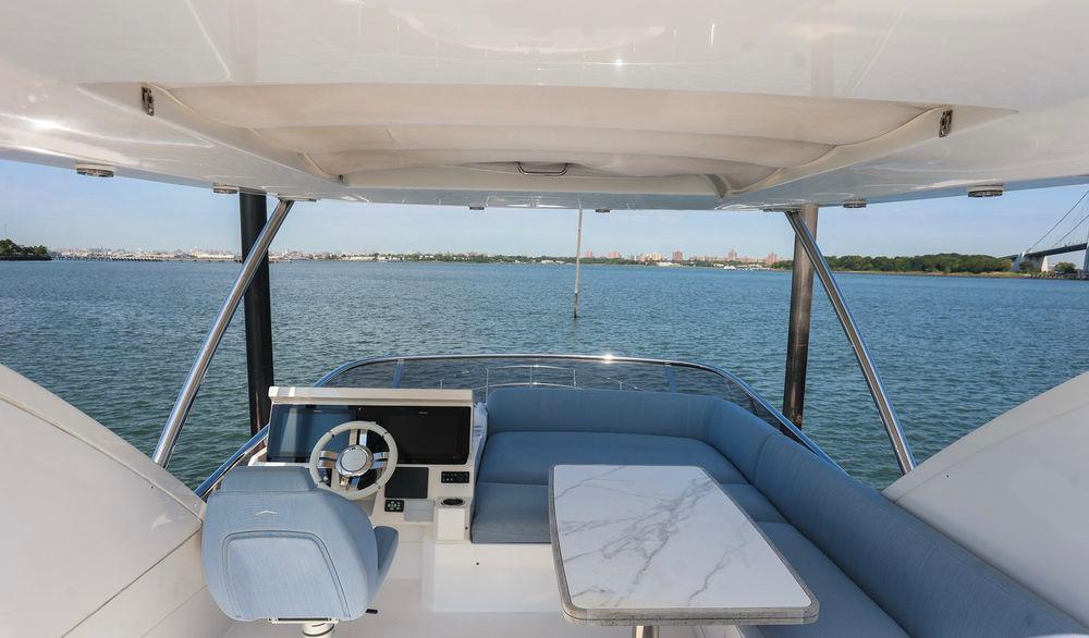 53' 2023 Azimut Fly 50
