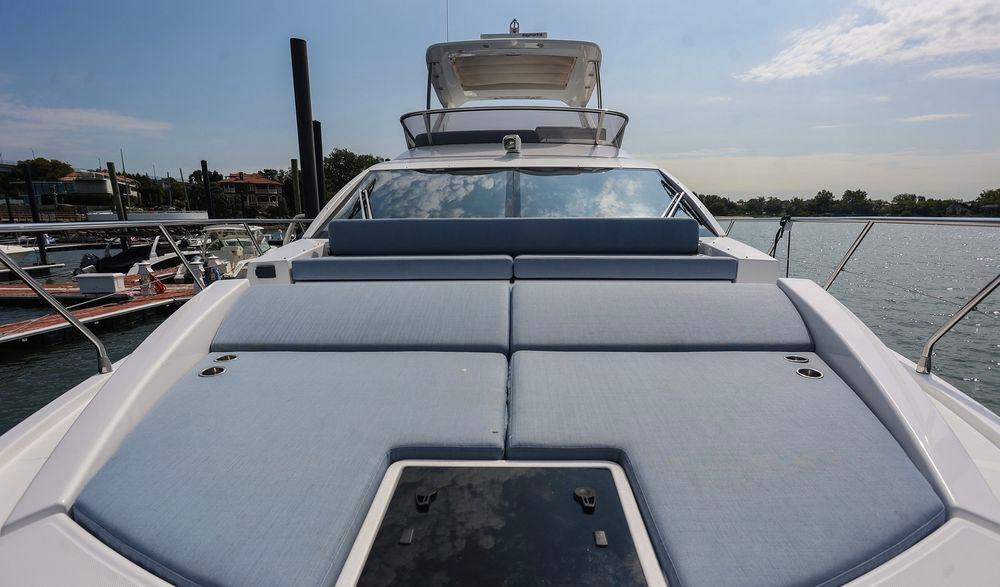 53' 2023 Azimut Fly 50