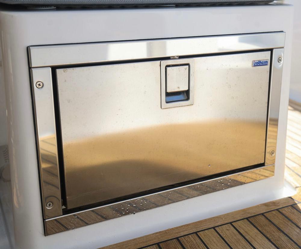 53' 2023 Azimut Fly 50