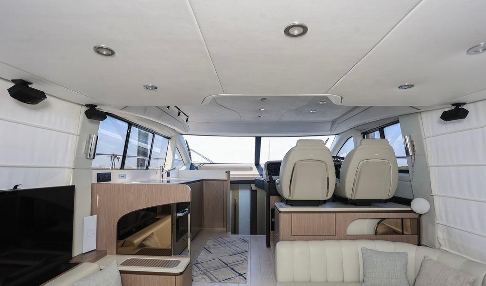 53' 2023 Azimut Fly 50