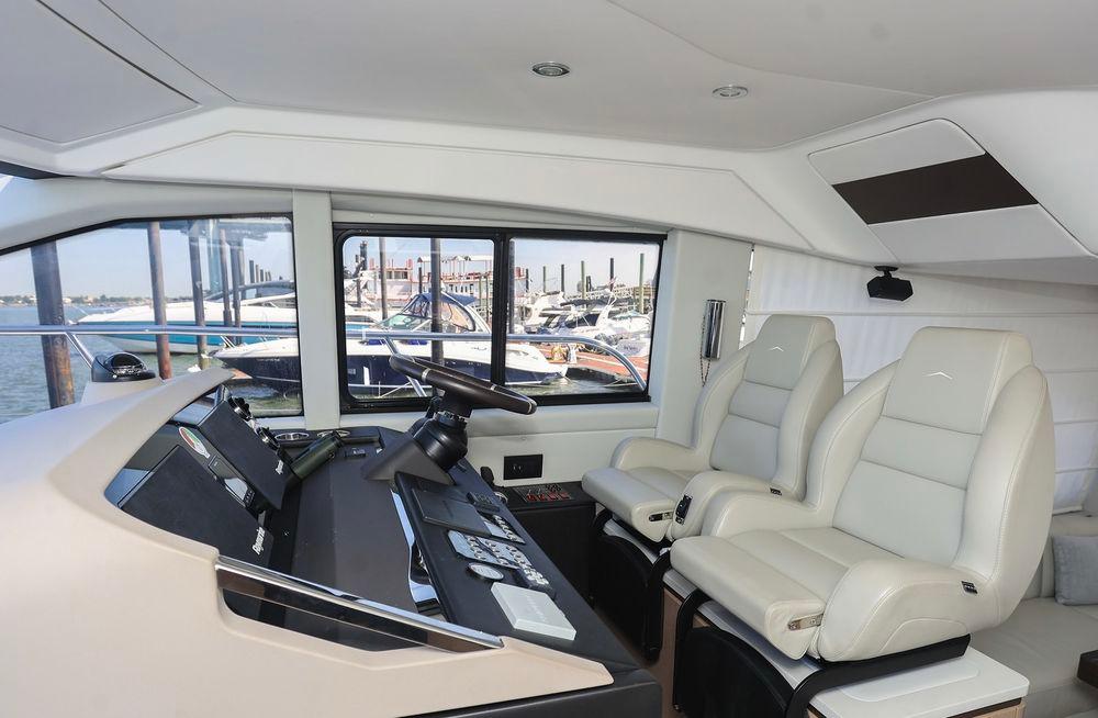53' 2023 Azimut Fly 50