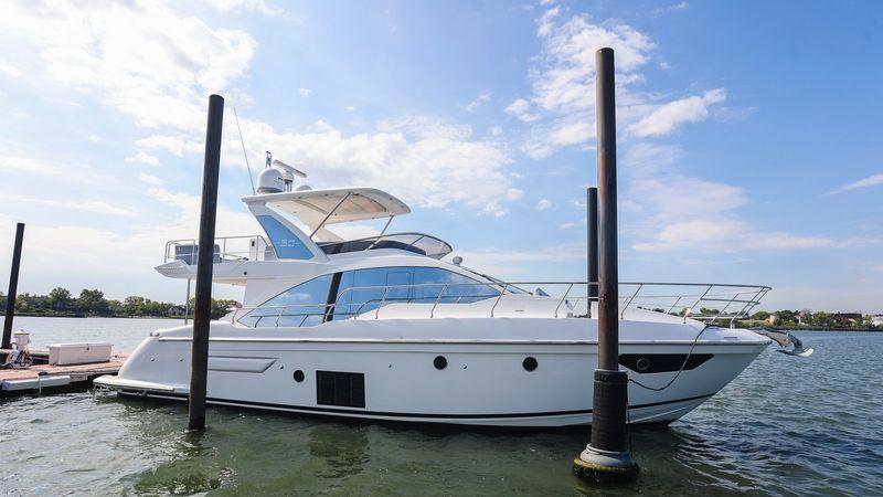 53' 2023 Azimut Fly 50