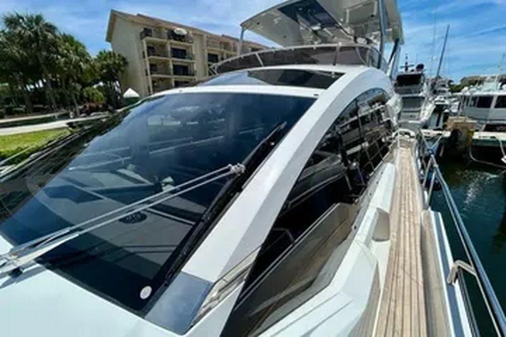 66' 2024 Aicon Vivere