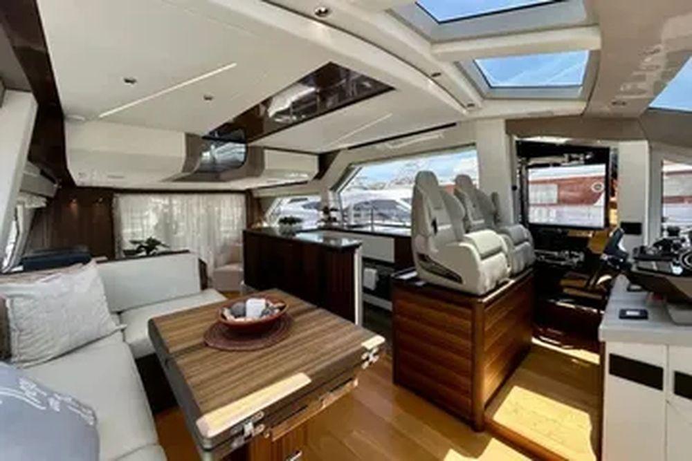 66' 2024 Aicon Vivere