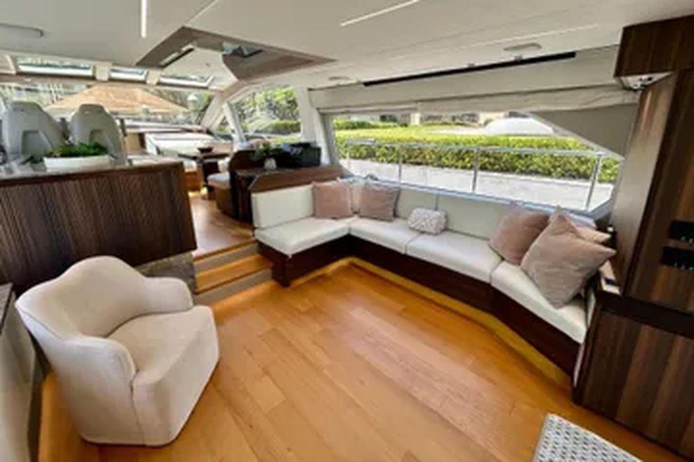 66' 2024 Aicon Vivere