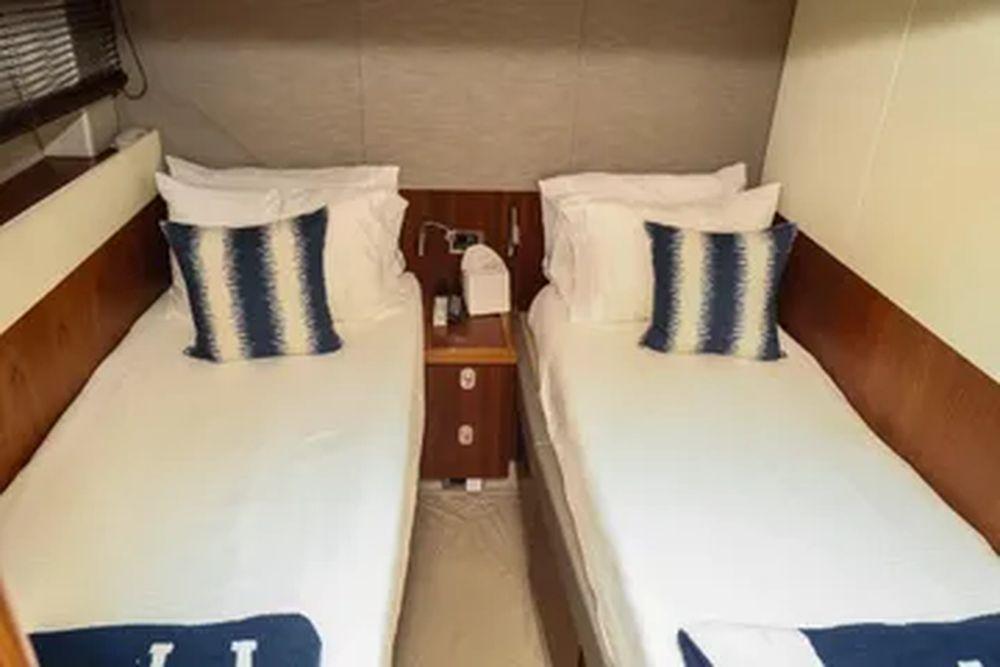 69' 2016 Sunseeker Manhattan 65