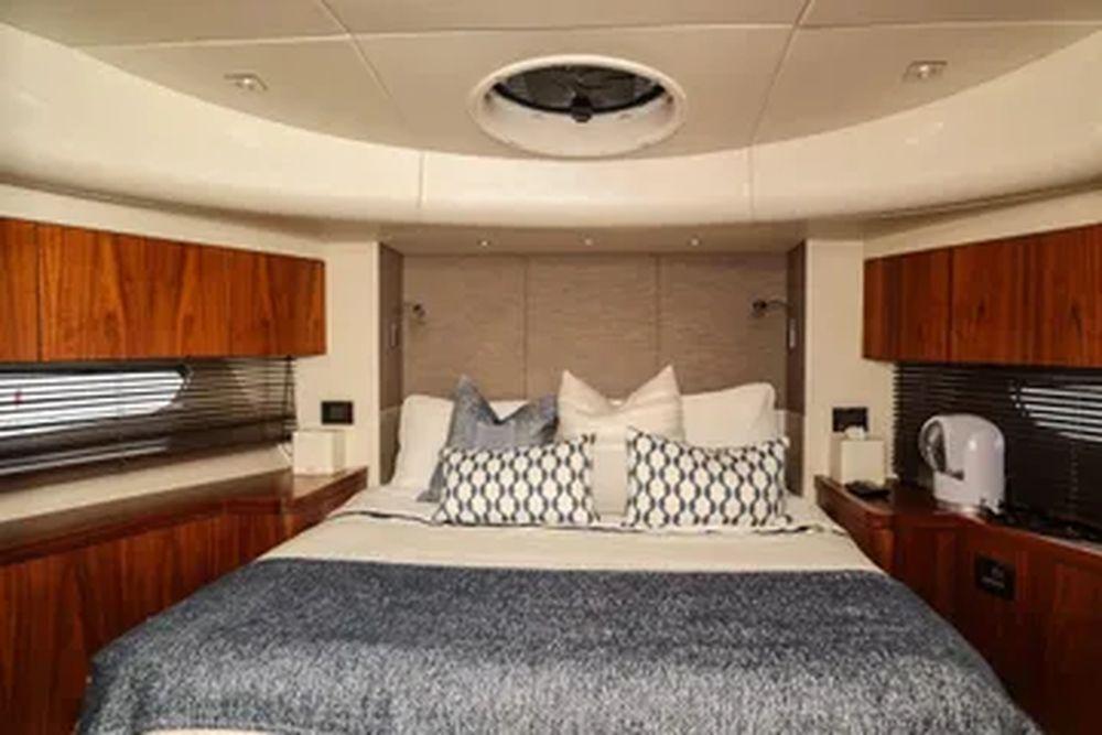 69' 2016 Sunseeker Manhattan 65