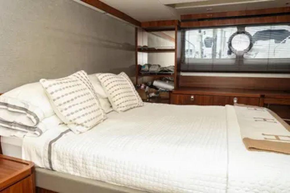 69' 2016 Sunseeker Manhattan 65