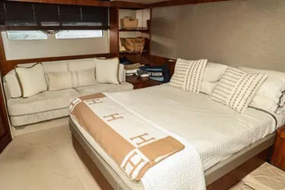 69' 2016 Sunseeker Manhattan 65