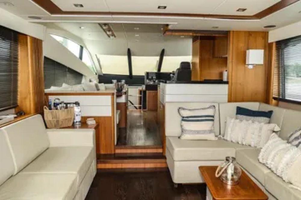69' 2016 Sunseeker Manhattan 65