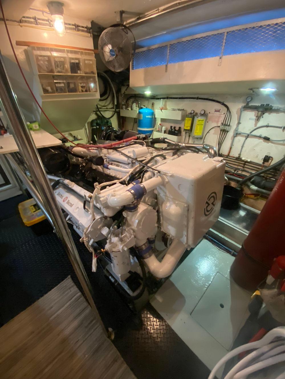 67' 1990 Hatteras 67 Cockpit Motor Yacht