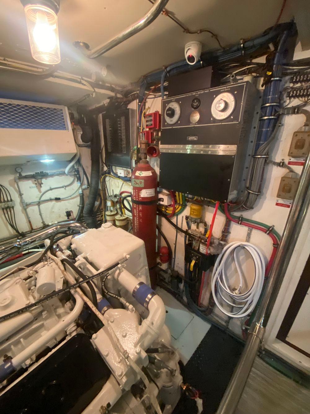 67' 1990 Hatteras 67 Cockpit Motor Yacht