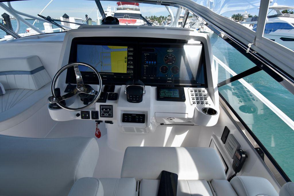 47' 2019 Intrepid 475 Sport Yacht