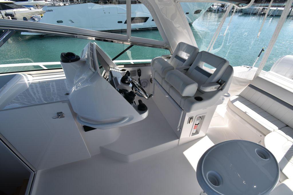 47' 2019 Intrepid 475 Sport Yacht