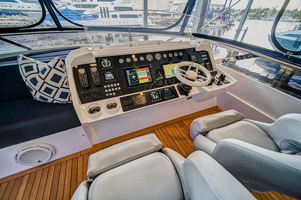 86' 2019 Sunseeker Yacht