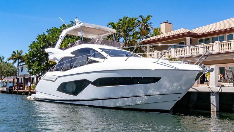 52' 2018 Sunseeker Manhattan