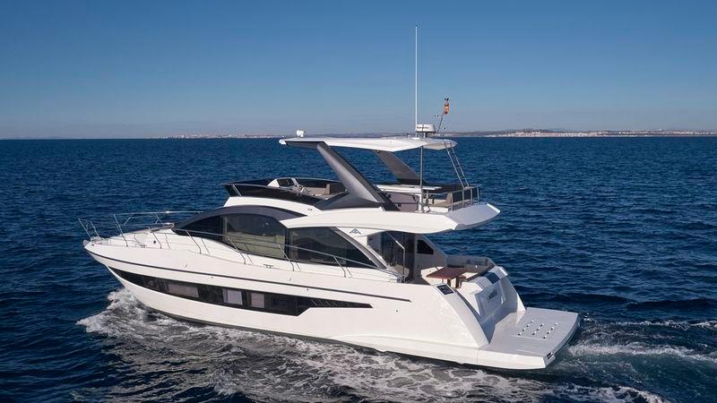 52' 2021 Astondoa Flybridge