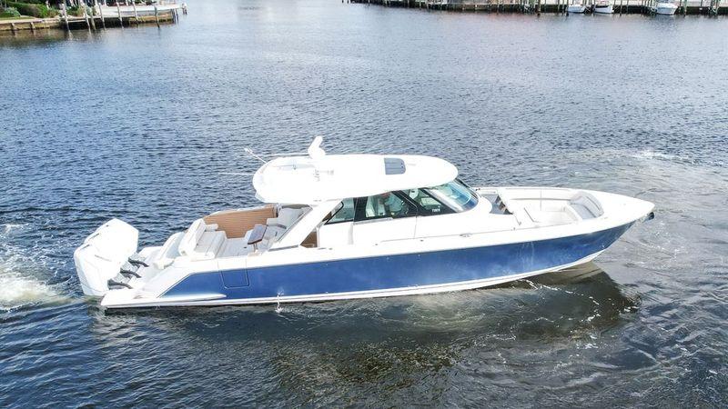 48' 2022 Tiara Yachts LS