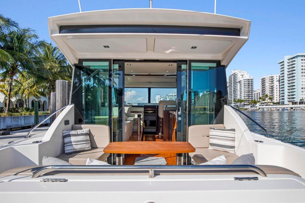39' 2018 Tiara Yachts Coupe