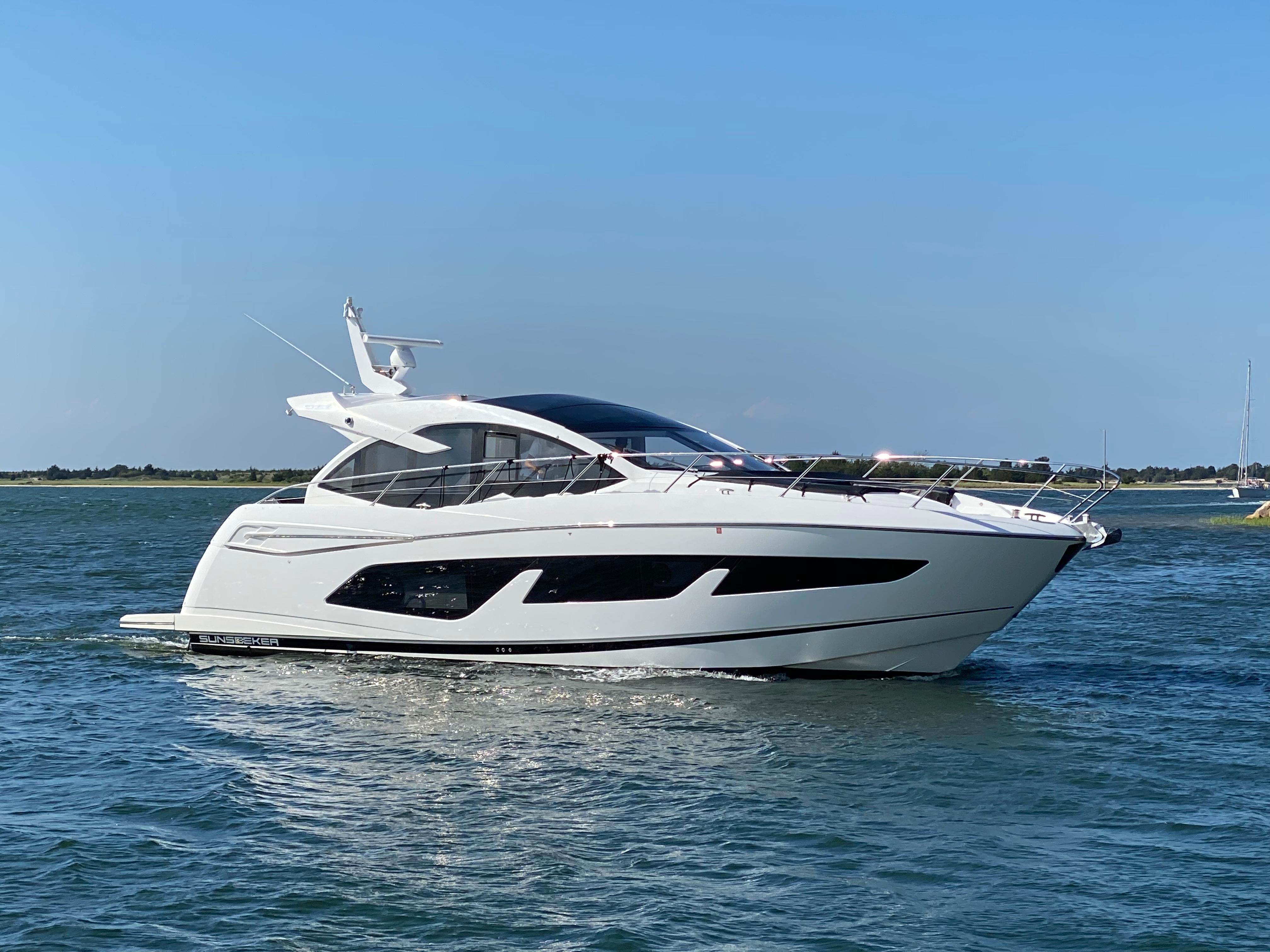50' 2019 Sunseeker Predator 50