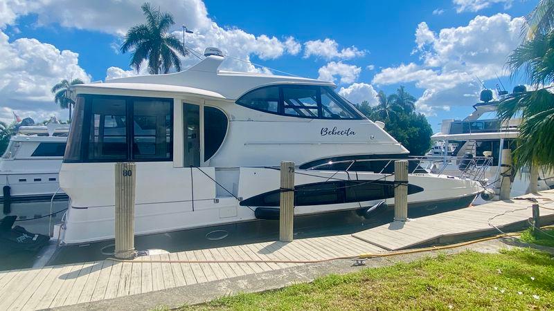 50' 2000 Carver 506 Motor Yacht