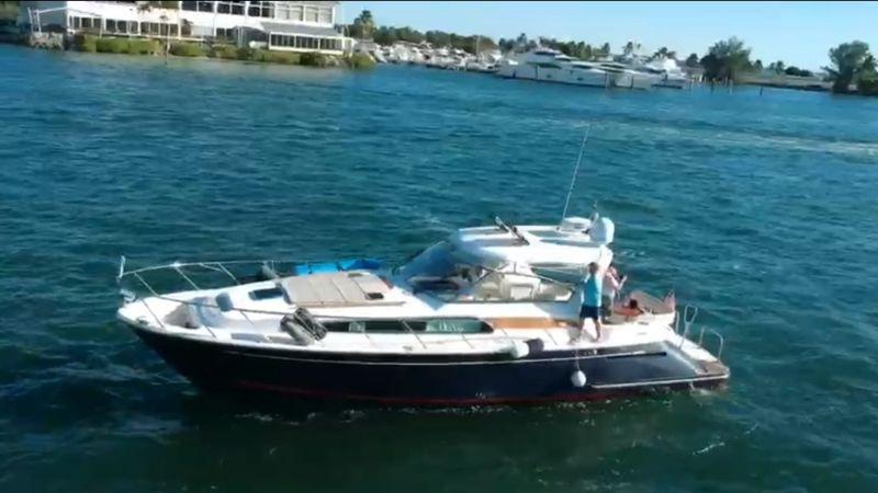 43' 2006 Chris-Craft Roamer 43 Heritage Edition