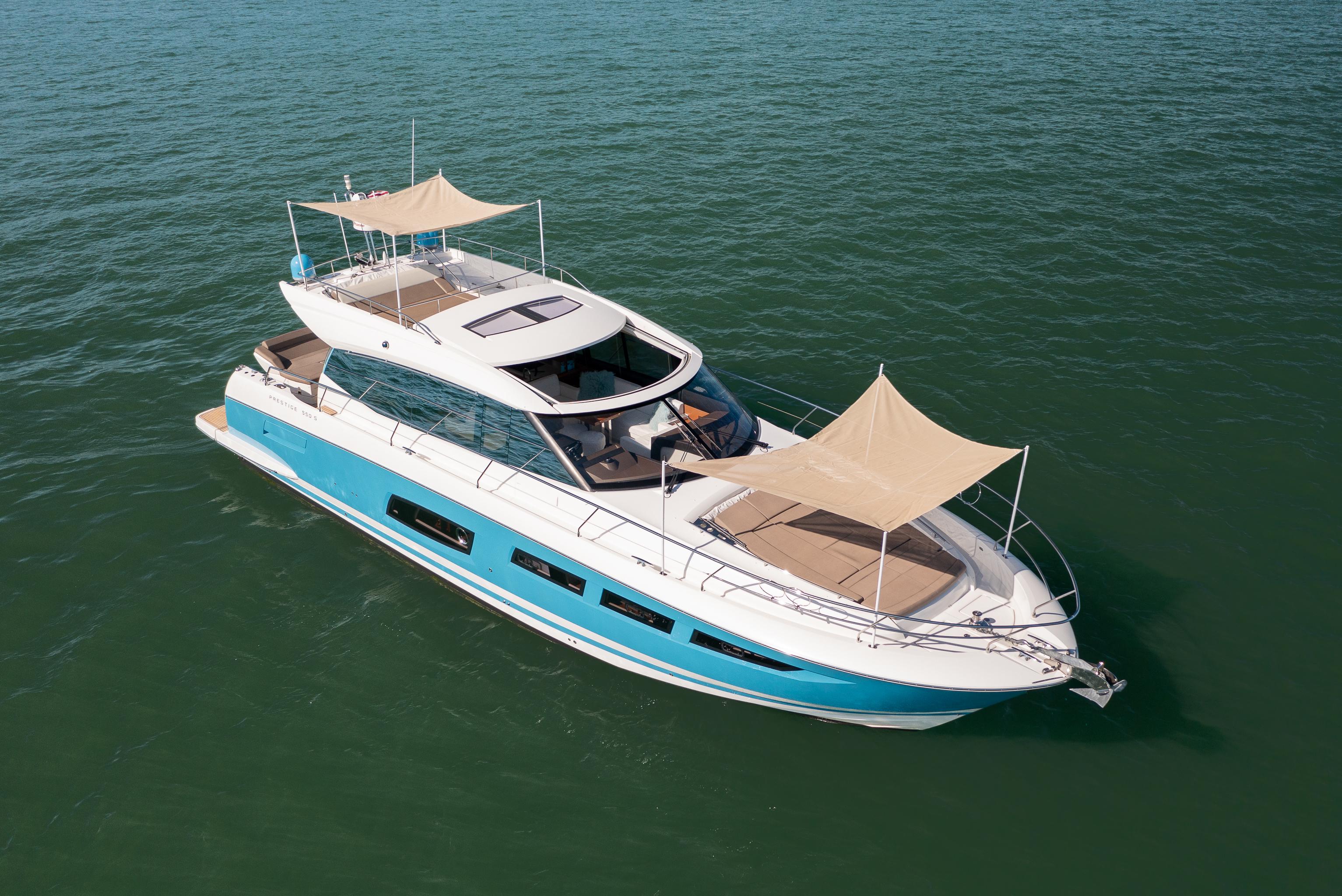 55' 2016 Prestige 550S